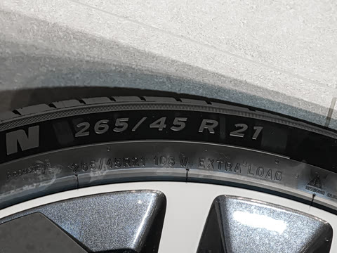 2025�� Ultra ���ܻ��°�