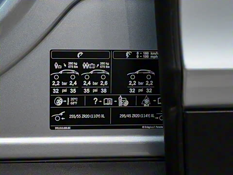 2024�� Cayenne Coup�� E-Hybrid 2.0T