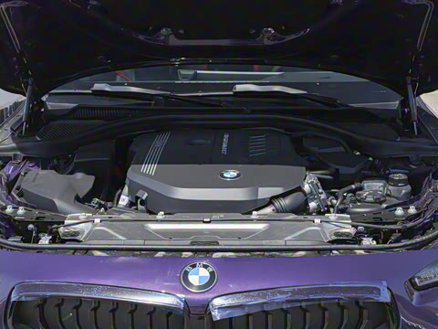 2025�� M240i xDrive