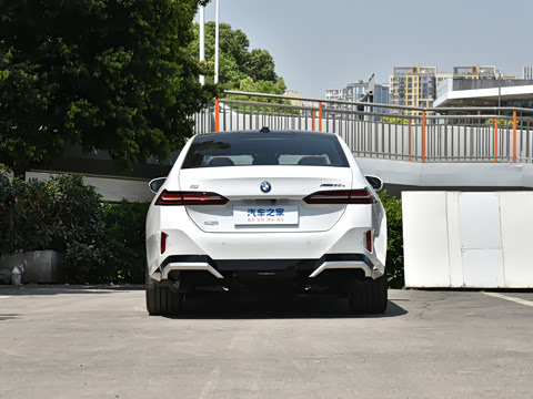 2025�� xDrive 50L M�˶���װ