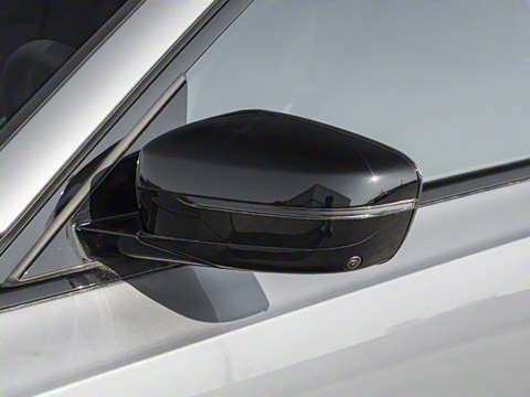 2025�� 330i M�˶���ҹ��װ