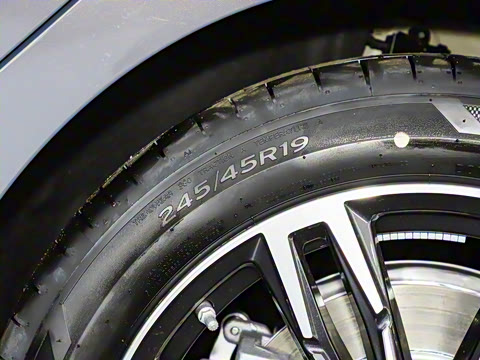 2025�� 530Li xDrive M�˶���װ