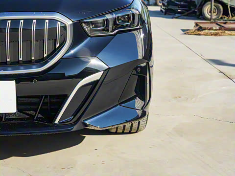 2025�� 530Li ������ M�˶���װ