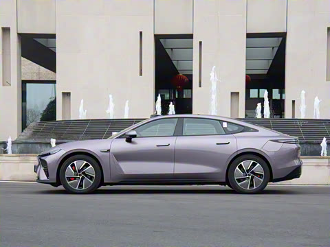 2025�� ���� Ultra �����콢