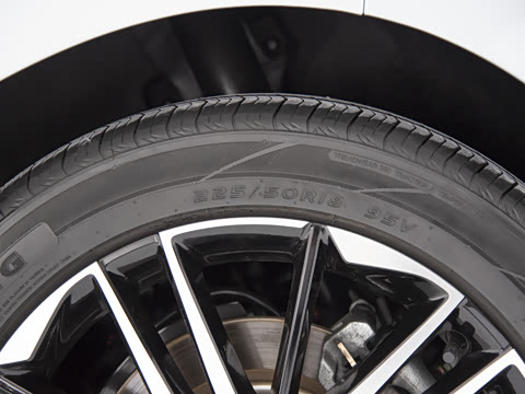 2025�� EV 545KM׿Խ��