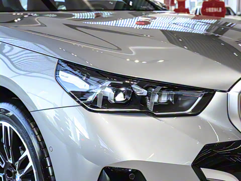 2025�� 525Li M�˶���װ