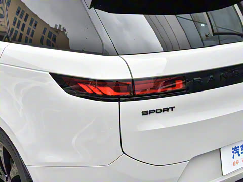 2025�� 400PS Dynamic HSE