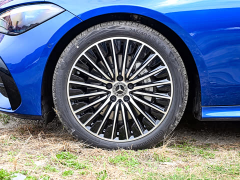 2025�� CLE 300 4MATIC �����ͽ��ܳ�