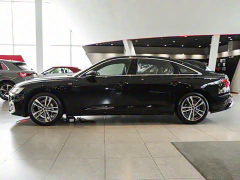 2025�� �Ŀ� 40 TFSI ����������