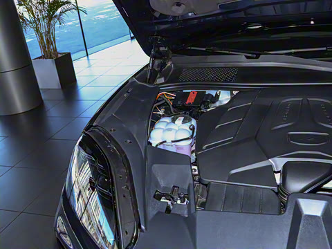 2025�� Cayenne S E-Hybrid 3.0T