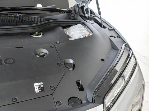 2025�� 75kWh Touring