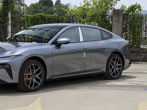 2025�� ���� 550ProѲ����