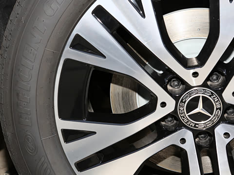 2025�� �Ŀ� GLA 220