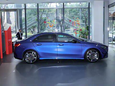 2025�� AMG A 35 L 4MATIC