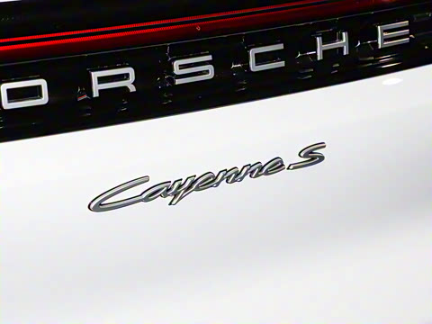 2025�� Cayenne S E-Hybrid 3.0T