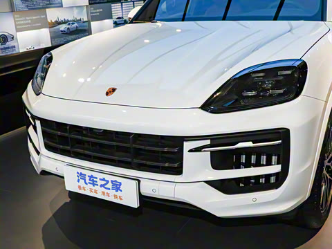 2025�� Cayenne S E-Hybrid 3.0T