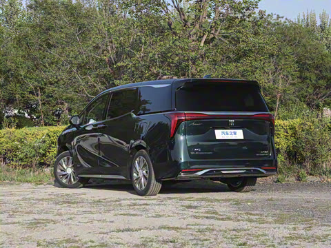 2025�� 2.0T ����˽����