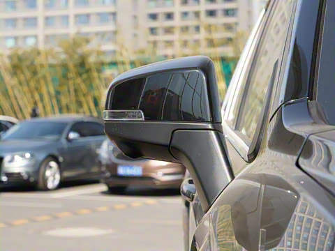 2025�� 2.0T�Զ�������Ӣ�� ����