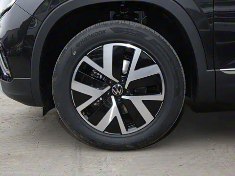 2025�� ������ 300TSI