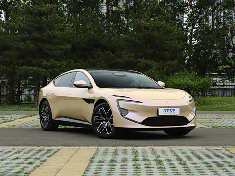 2024�� 700 ���������������