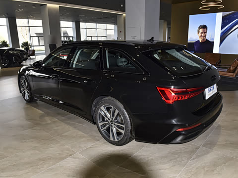 2025�� Avant 45 TFSI ��̽�ռ�