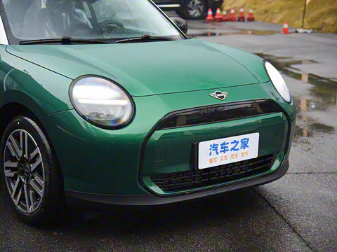 2025�� 456km COOPER E ������