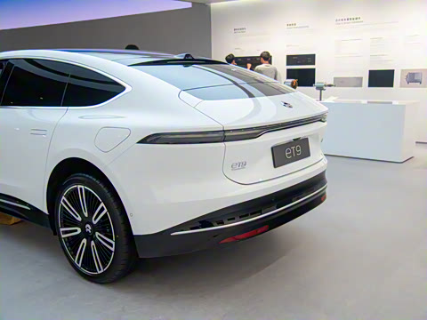 2025�� 102kWh ǩ����