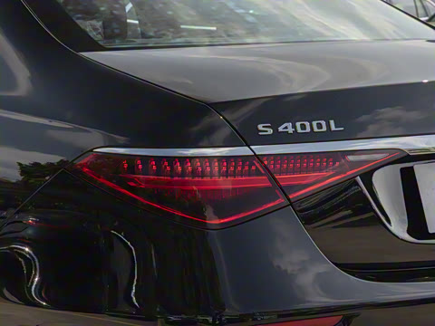 2025�� S 400 L ������