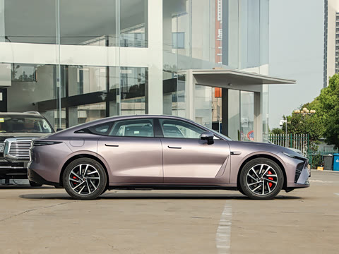 2025�� ���� Plus ��������