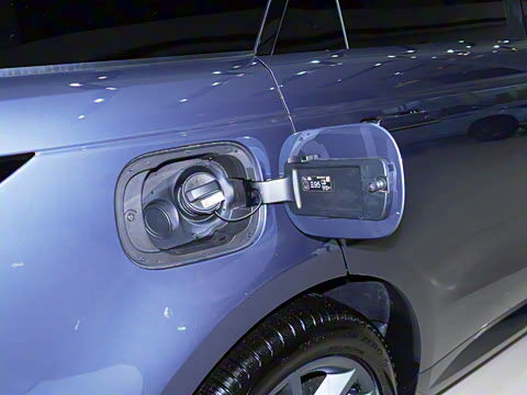 2025�� 400PS Dynamic SE