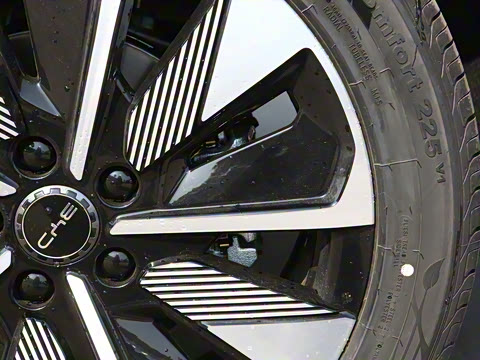 2025�� EV �Ǽݰ� 520km �����