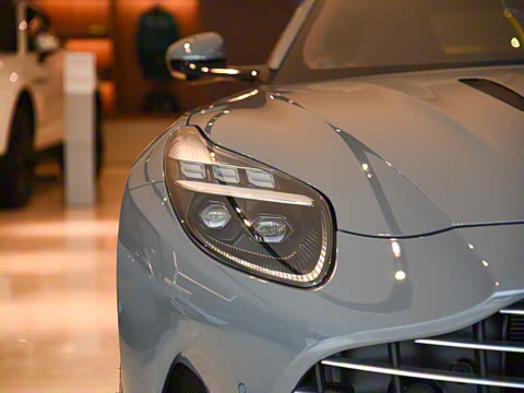 2025�� 4.0T V8 Coupe