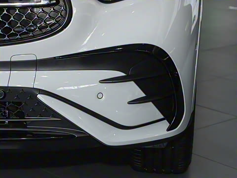 2025�� GLC 260 4MATIC ����SUV