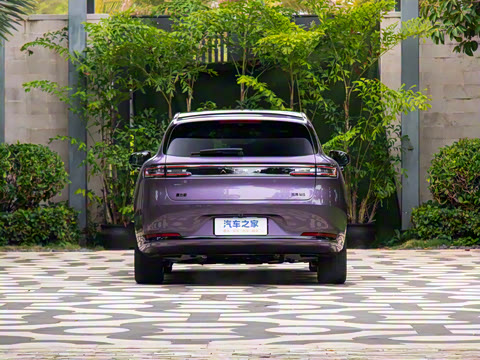 2025�� ����   Ultra ������