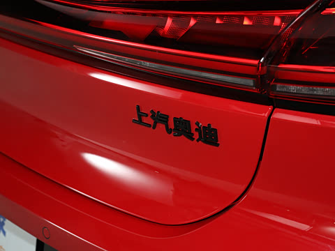 2026�� TFSI quattro 150kW �׷�������