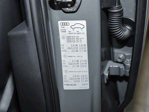 2025�� allroad quattro ̽���� 55 TFSI ����ԽҰ��