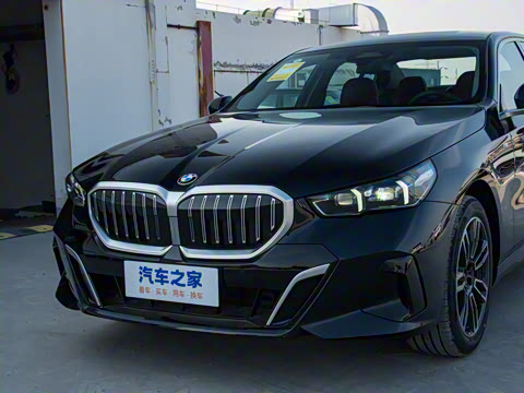 2025�� 525Li M�˶���װ