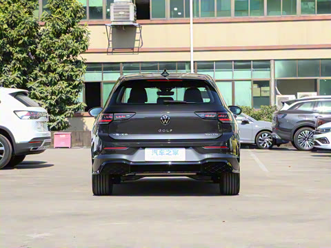 2025�� 300TSI R-Line