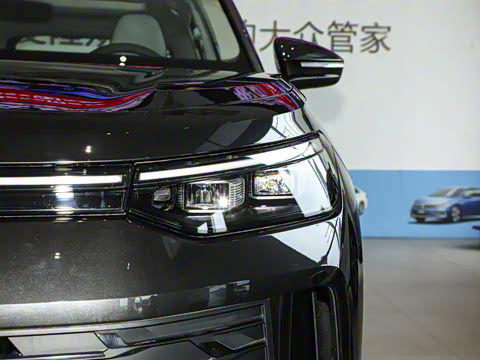 2025�� ̽��L 330TSI ������Ӣ