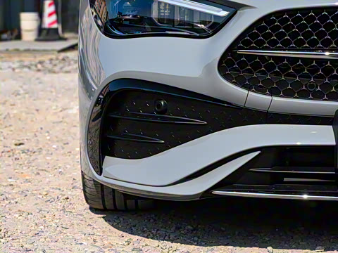 2025�� CLE 260 ���ܳ�