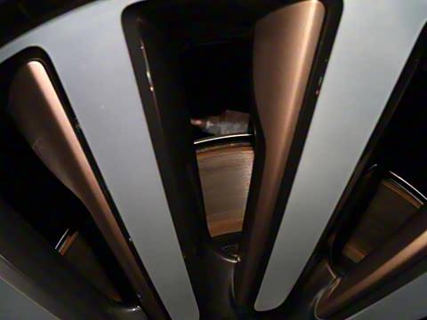 2025�� 4.4 V8 SV�й�ʮ����߶���