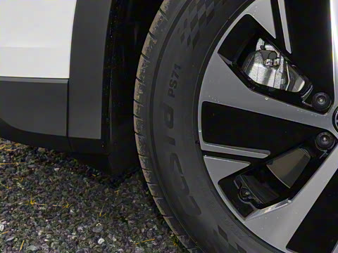 2025�� ̽��L 330TSI ������Ӣ