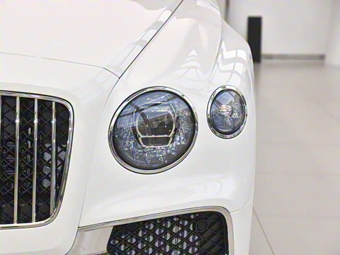 2024�� V8 Edition 8