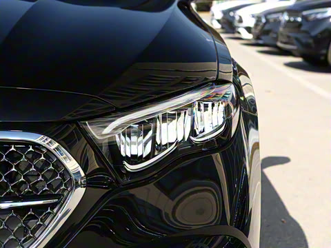 2025�� E 300 ʱ�����˶���