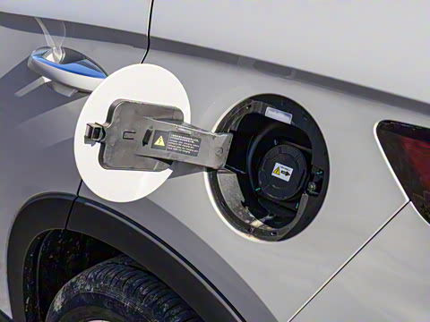 2025�� EV �Ǽݰ� 605km �콢��