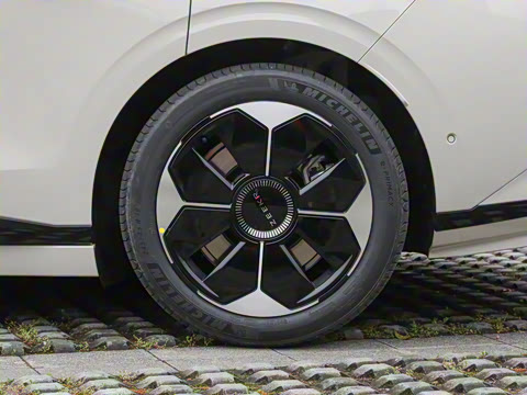 2025�� �����������Ǽݰ� 100kWh