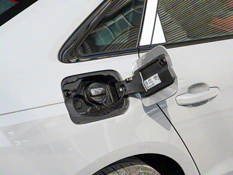 2025�� 200���������� 40 TFSI ����������