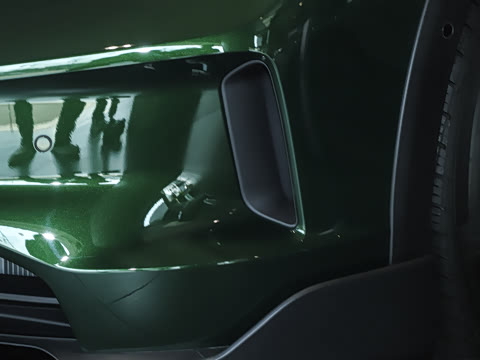 2024�� Taycan 4 Cross Turismo