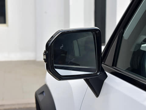 2025�� 2.0TD XWD �Զ�����+�ӳ��� 7��