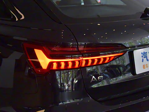 2024�� allroad quattro 55 TFSI ����ԽҰ��